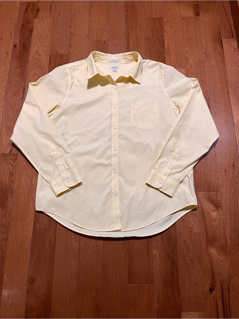 L.L. Bean Pale Yellow Long-Sleeve Button-Down 100% Cotton Shirt